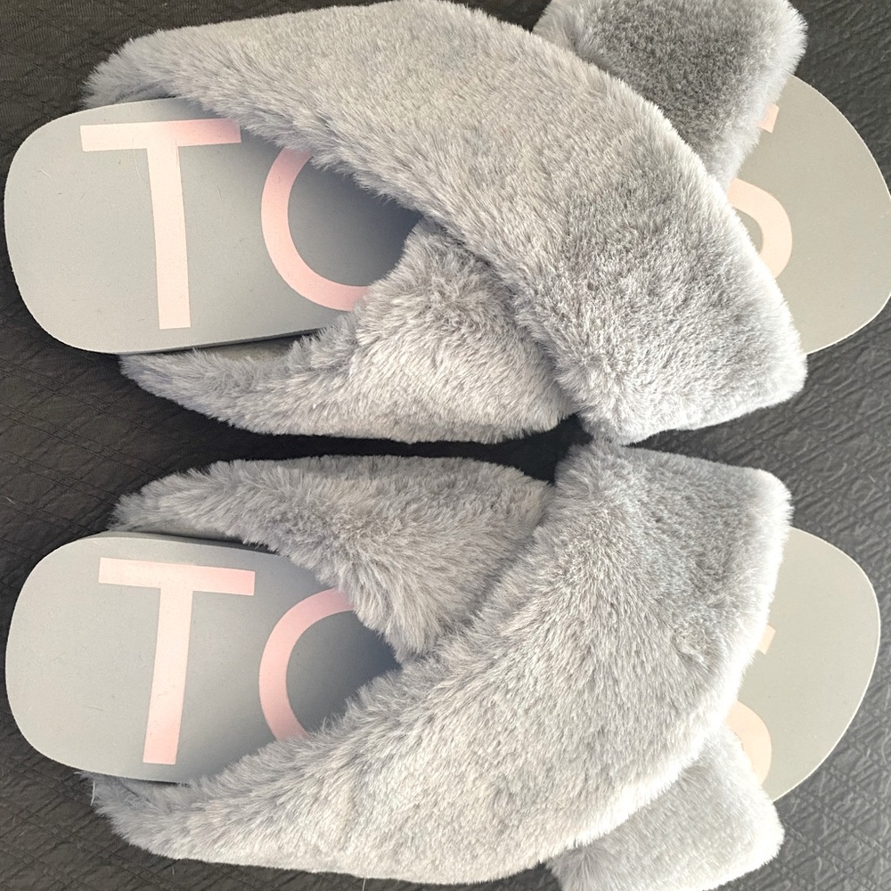 Toms slipper